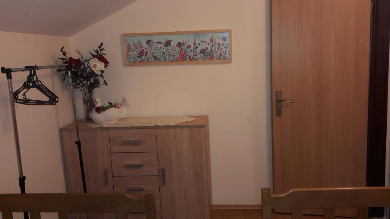 Apartment Ana Gornji Karin Exteriör bild